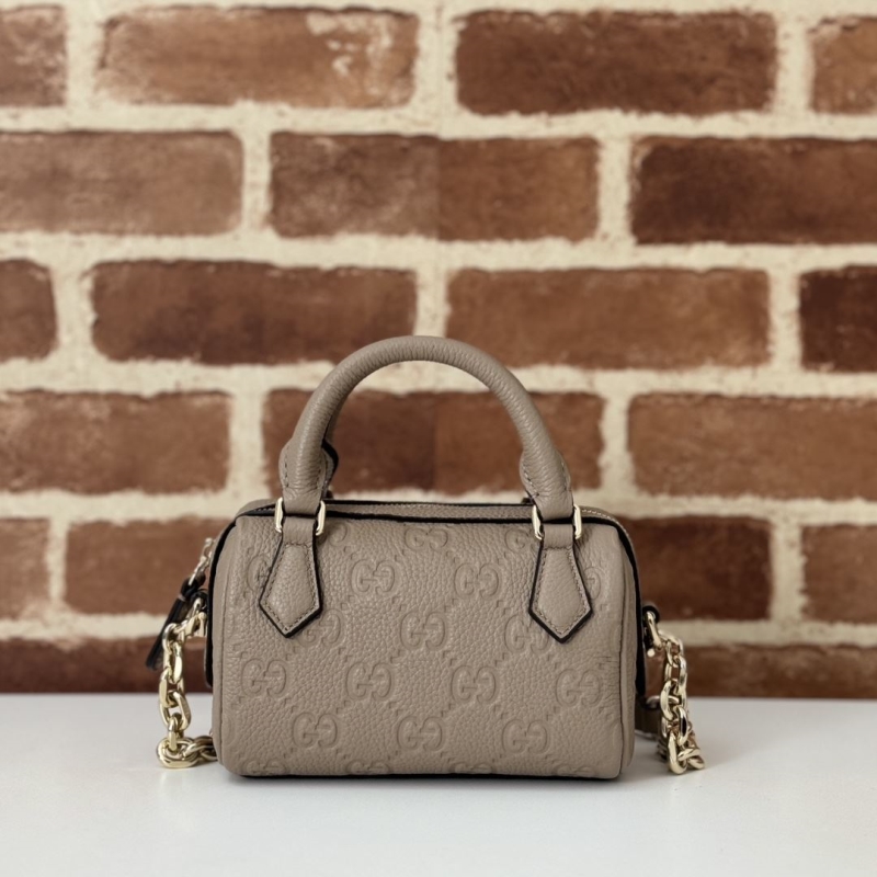 G*u*i speedy bags